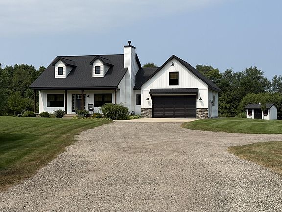 3rd image of 2281 N Green Creek Rd
