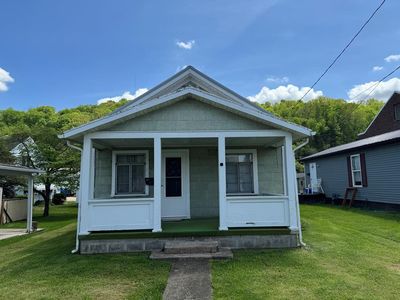 215/215.5 Oxford Street, Sistersville, WV, 26175