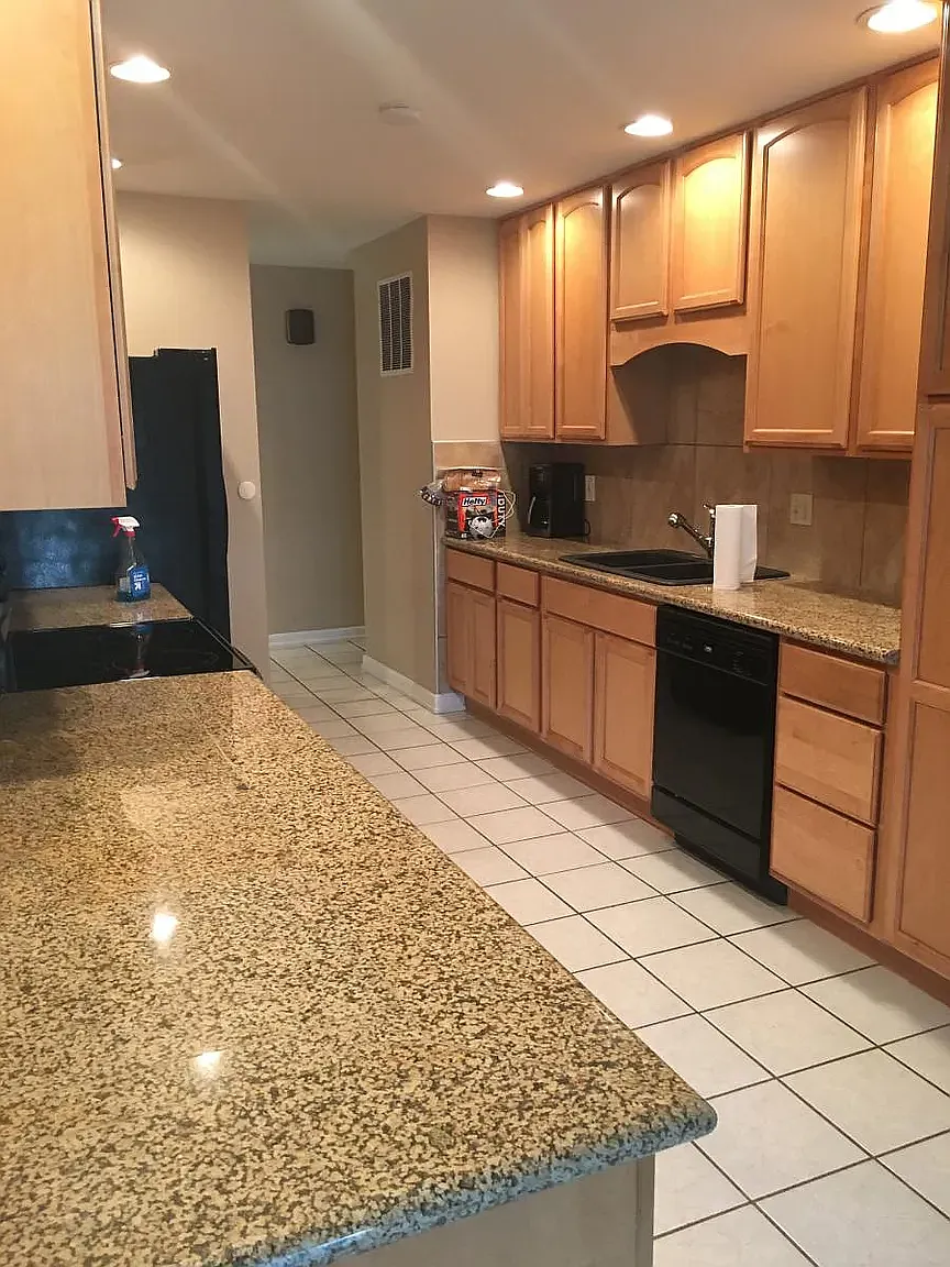 3 bed, 1859 sqft, $2,500 — Photo 4