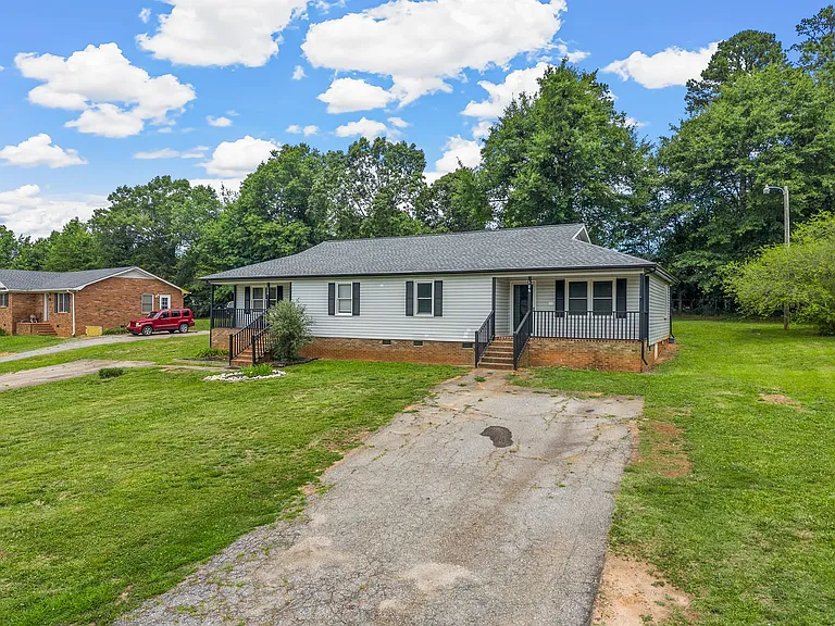 126 McBeth Rd — Photo 3