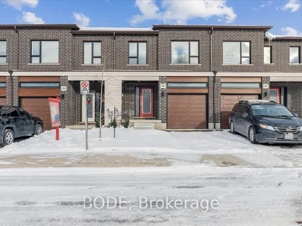 18 Oak St, Cambridge, ON N1R 4K6