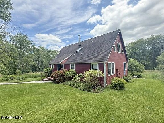 2nd image of 324 Oblong Rd