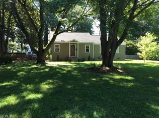 36 Peters Ln, Newport News, VA 23606