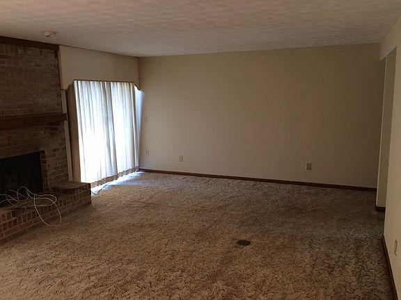 5th image of 1531 Stoneleigh Cir