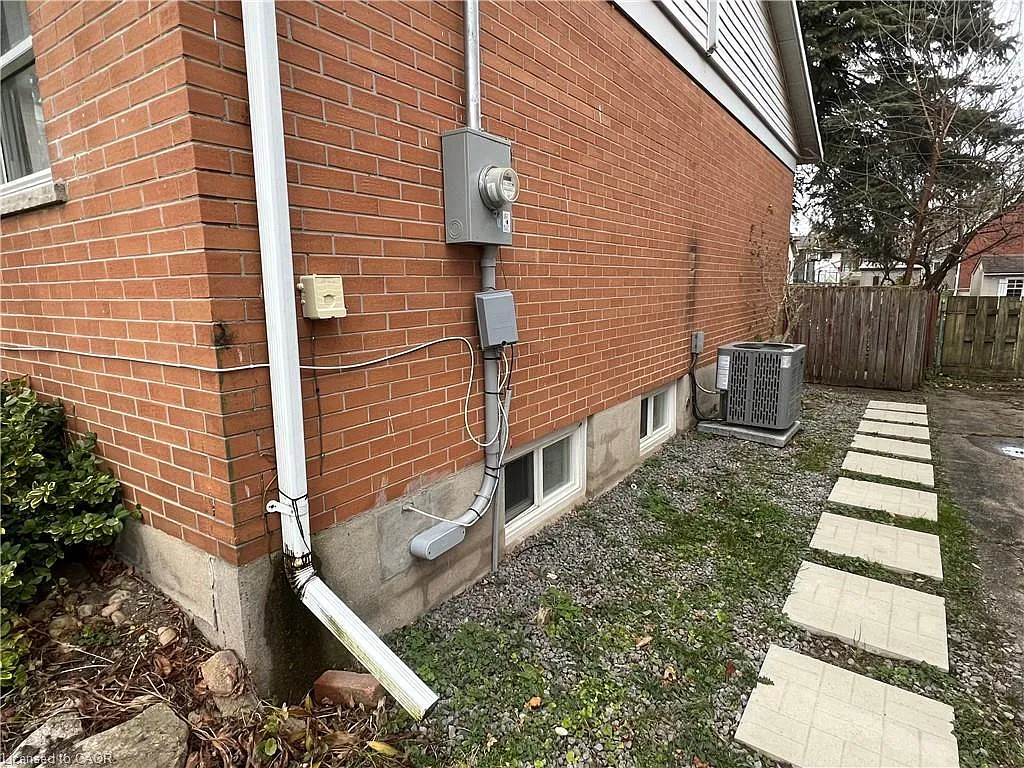 2 bed, 2.0 bath, $1,795 — Photo 3