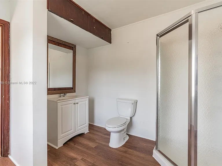 477 W 62nd St — Photo 63