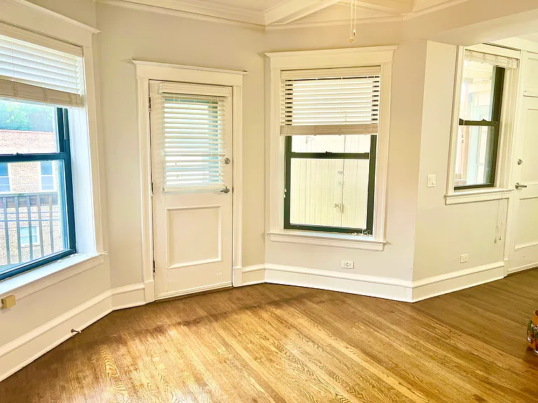 907 W Sheridan Rd #3 — Photo 19