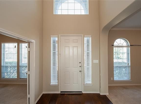 3rd image of 1024 Trailwood Dr