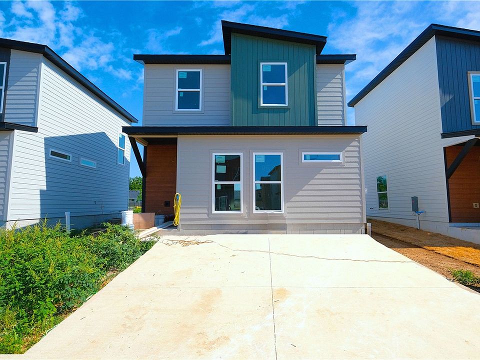 1st image of 850 Boardwalk Ave