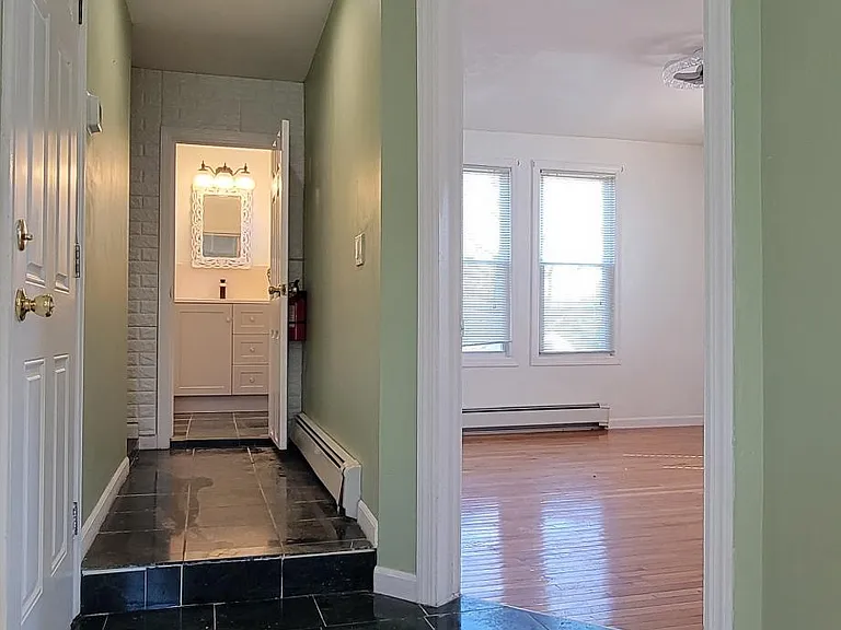 227 Main St — Photo 8