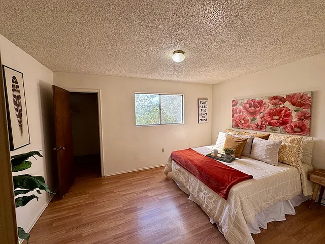 Completely Renovated Upstairs 2 Bedroom in NE Heights — Photo 12