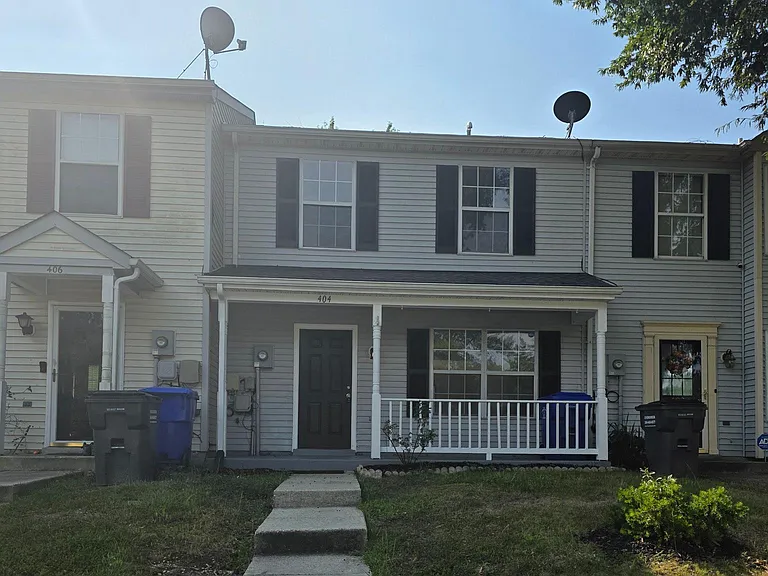 404 Trefoil Pl — Photo 1