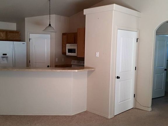 4th image of 573 Picabo Dr
