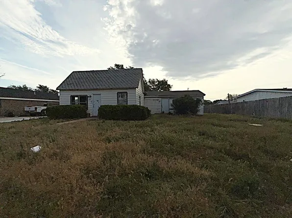 1814 7th St, Woodward, OK 73801