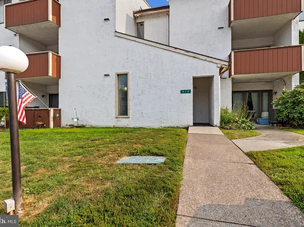 810 Charlotte Way Unit 202, Enola, PA 17025