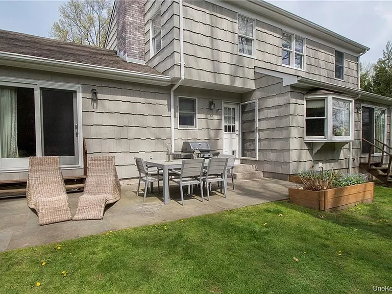 4 Dalphin Dr — Photo 23