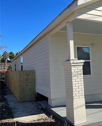 4th image of 3247 Bloomingdale Ct