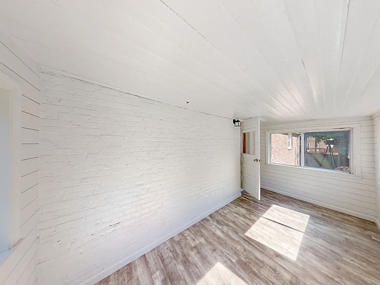 14 Louise Rd — Photo 9