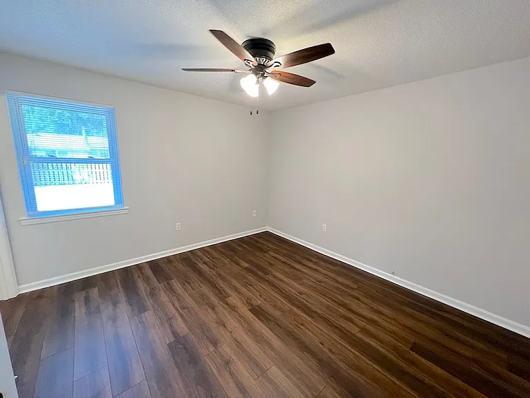 123 Davidson Ave — Photo 12