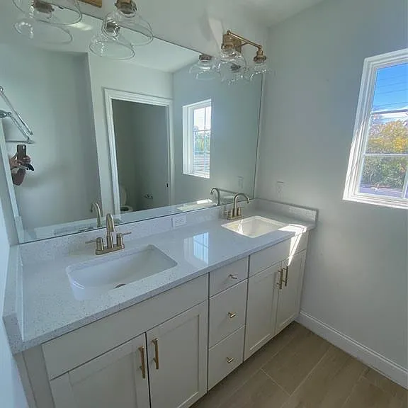 754 Reflection Lake Dr — Photo 7
