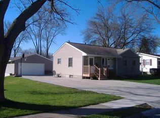 2150 Carter Rd, Dubuque, IA 52001