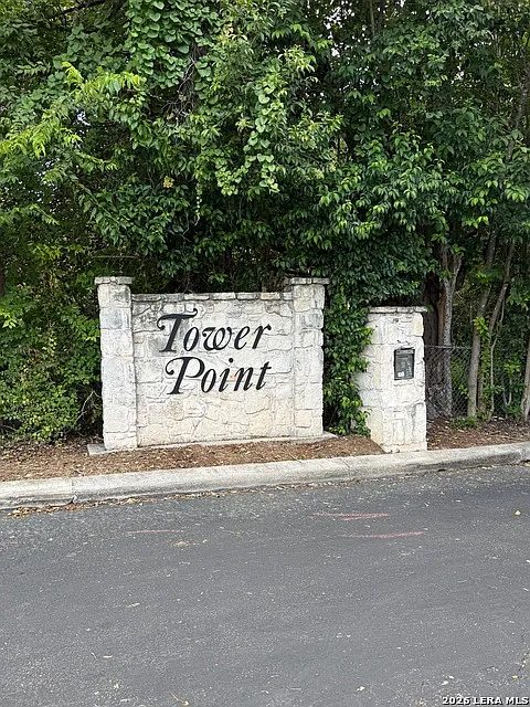 Tower Point Condominimums — Photo 3