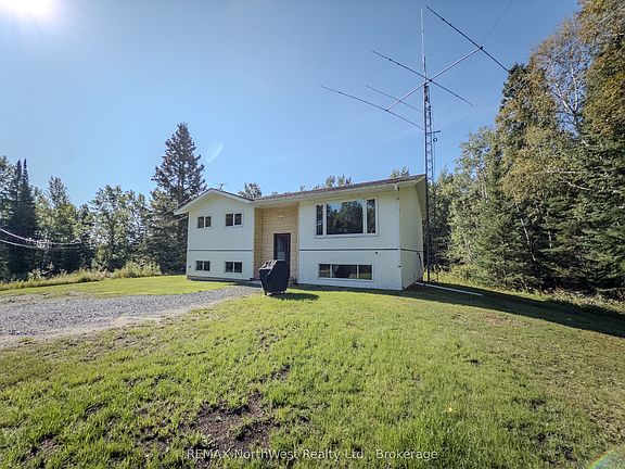 3rd image of 693 Carlton Rd