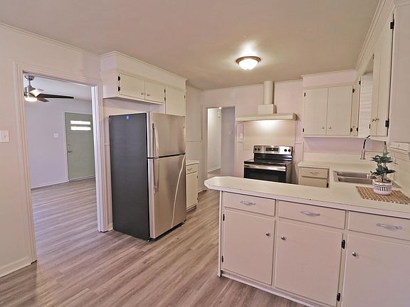 5th image of 500 Eason Pl