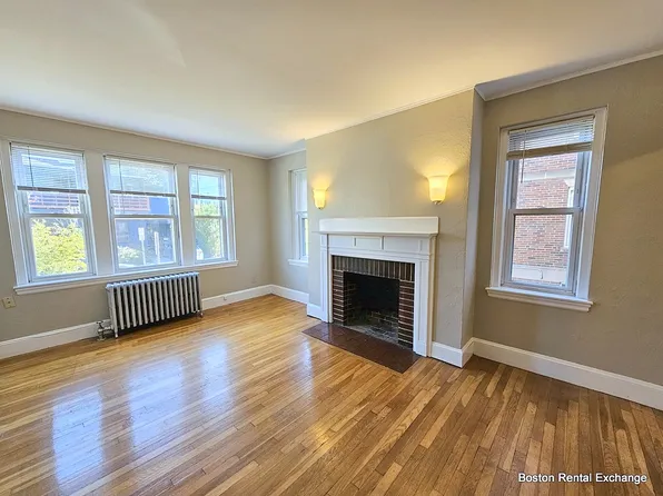 49 Dover St #2, Somerville, MA 02144