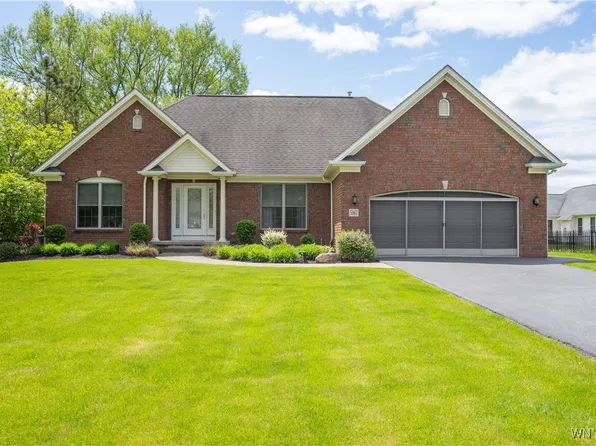 5067 William St, Lancaster, NY 14086