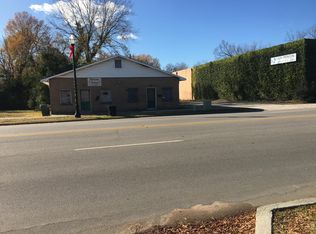 709 Broad St, Camden, SC 29020