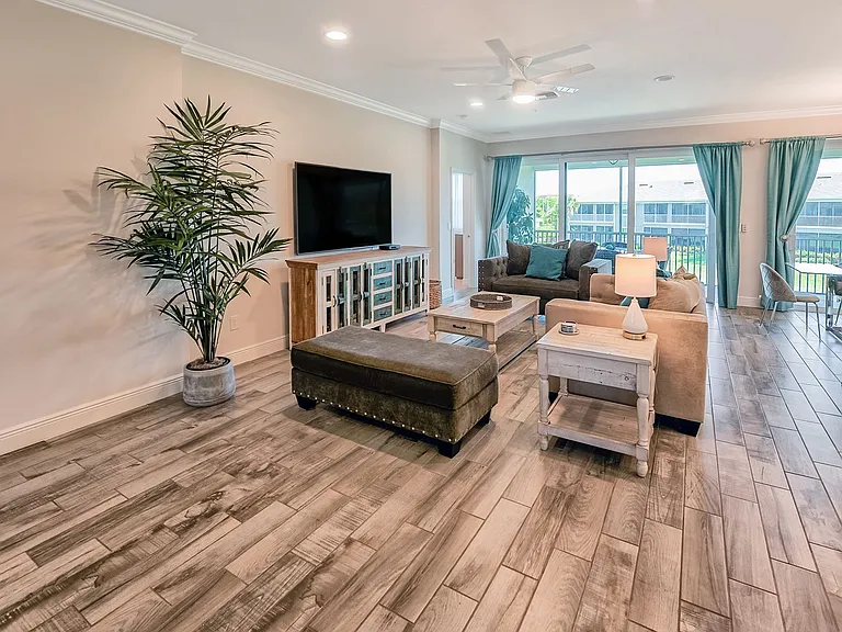 6960 Avalon Cir #807 — Photo 6
