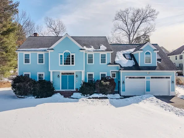 27 Summerfield Rd, Amherst, MA 01002