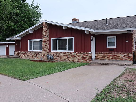 3rd image of 701-704 Vincent Ct