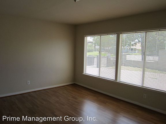 3rd image of 5777 Pioneer Blvd