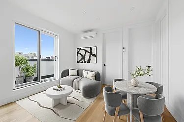 286 Covert Street, #4B
