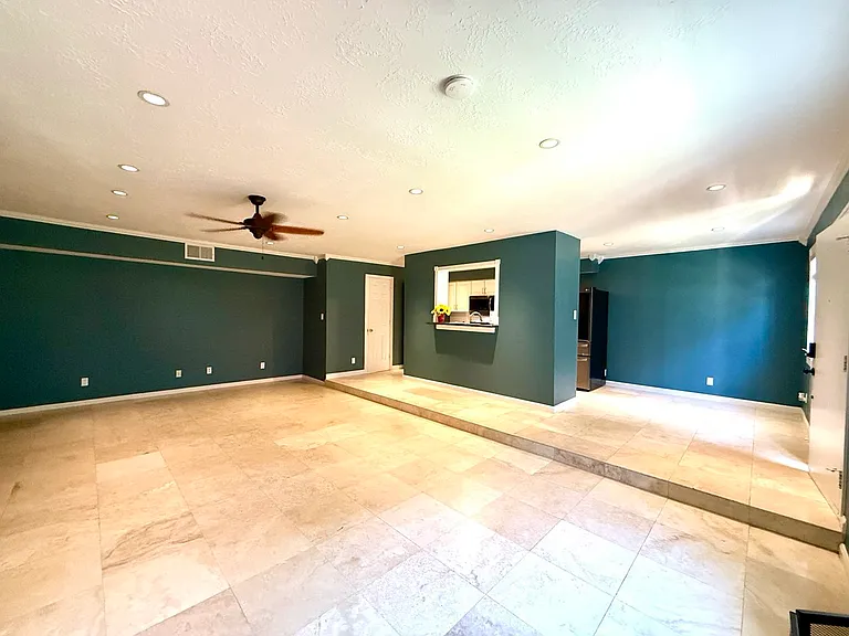 5514 Beverlyhill St — Photo 10