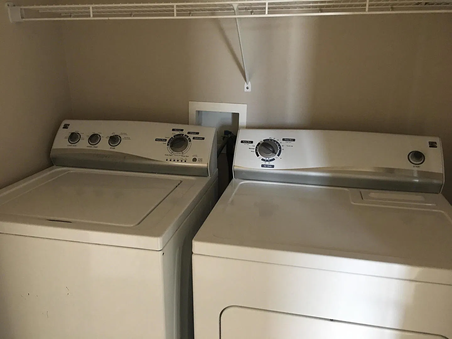 East Agassiz Circle 8Plex — Photo 4