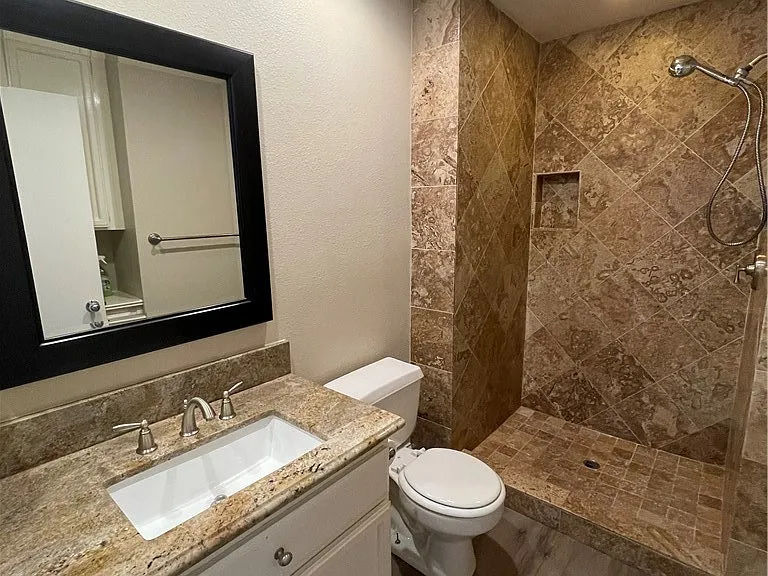 21887 Southgate #310 — Photo 12