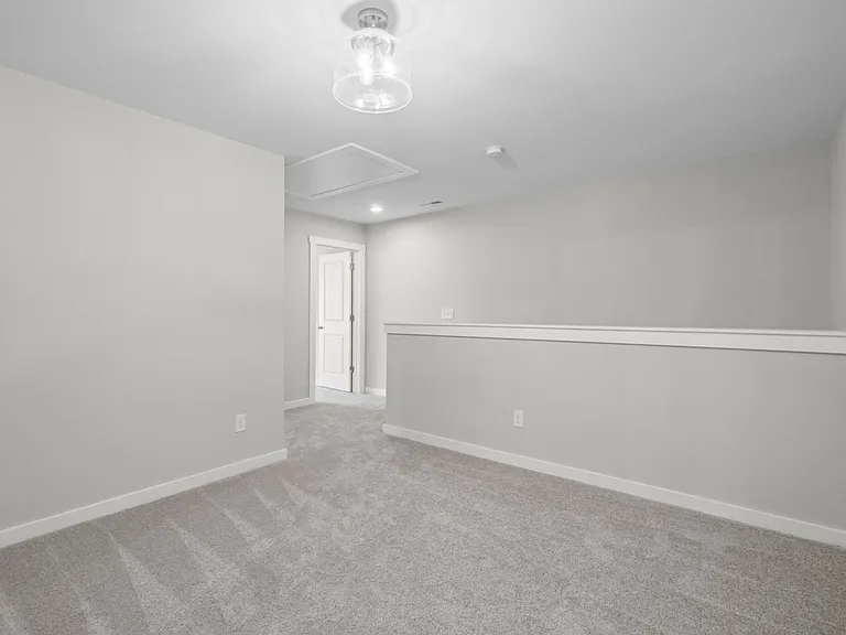 808 Lew St — Photo 18