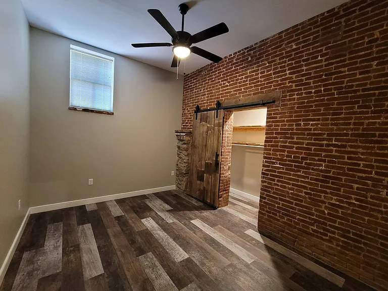 125 Henrietta St — Photo 35