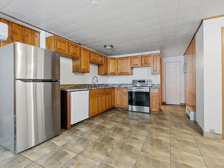 1605 Marshall STP, LLC — Photo 10