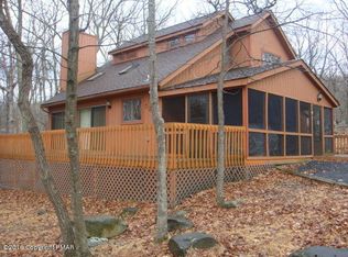 2120 Apley Dr, Bushkill, PA 18324