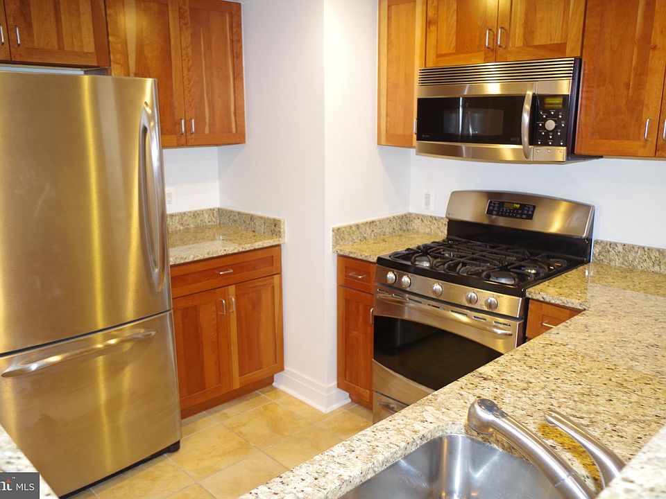 1st image of 414 Water St Unit 2703