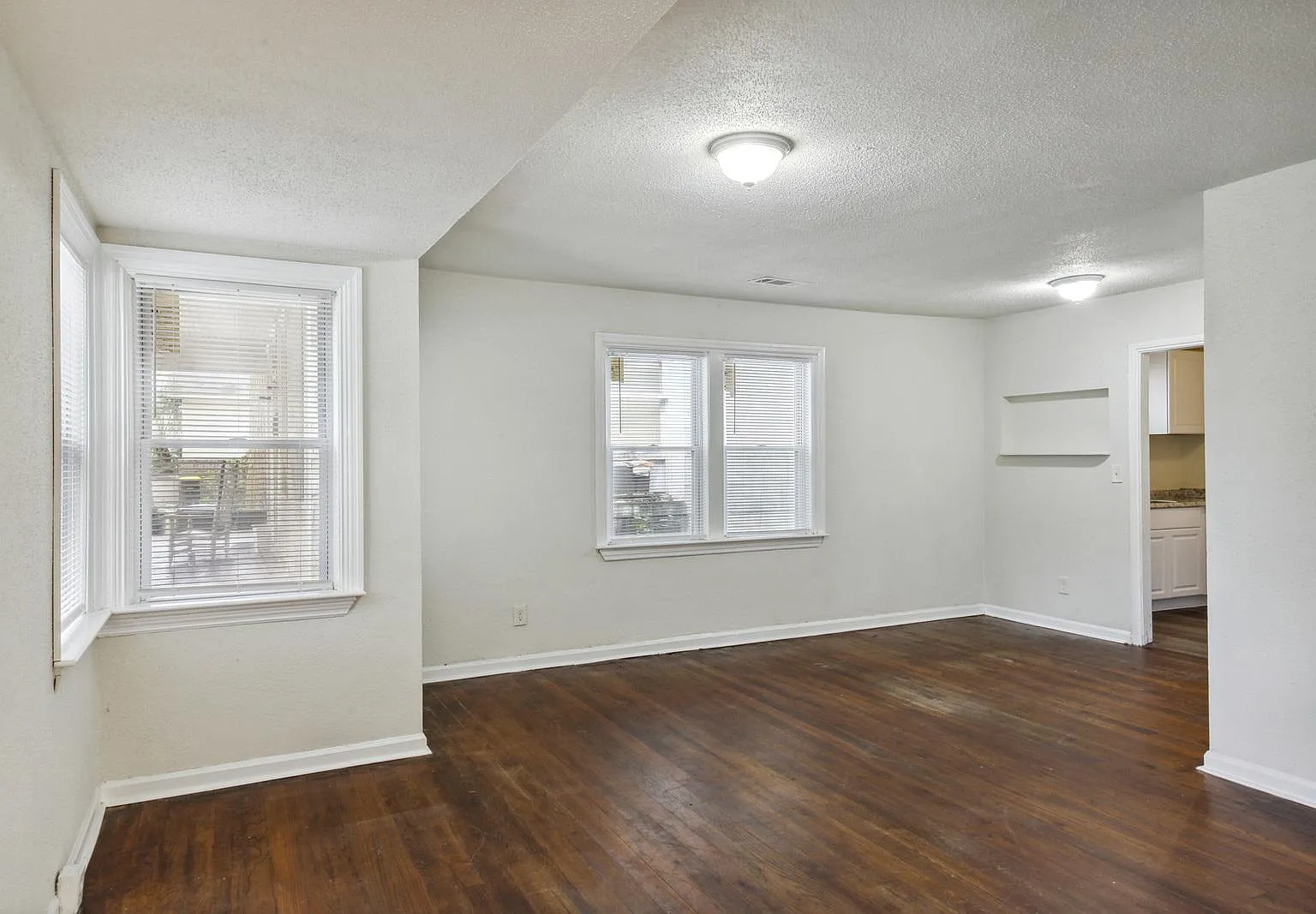 1 bed, 600 sqft, $1,195 — Photo 2