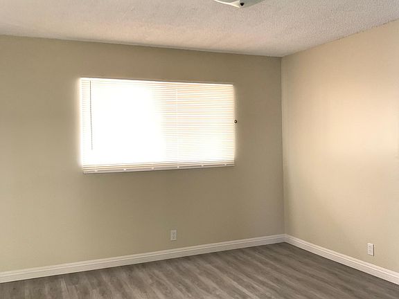 5th image of 4302 W 165th St
