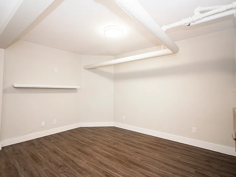 812 Wolseley Ave #1 — Photo 7