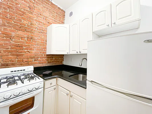 Rented by Blackwater Associates Inc. | media 14