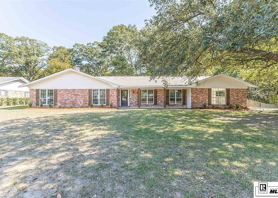 1st image of 200 River Oaks Dr