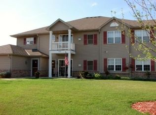 1702 Summerset Dr, Racine, WI 53406